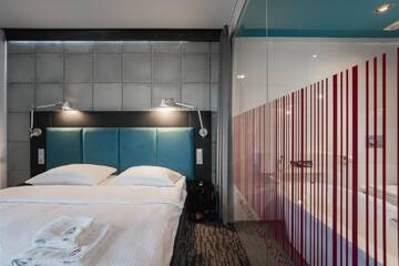 Фото номера Улучшенный лофт Отель Artis Loft Hotel г. Радзеёвице 4