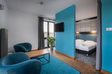 Фото номера Улучшенный лофт Отель Artis Loft Hotel г. Радзеёвице 3