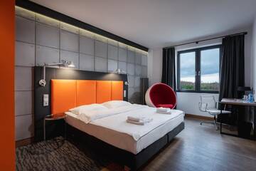 Фото номера Двухместный номер с 1 кроватью Отель Artis Loft Hotel г. Радзеёвице 2